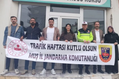 Trafik dersi Jandarmadan: Jandarma Trafikten Genç Sürücülere Eğitim