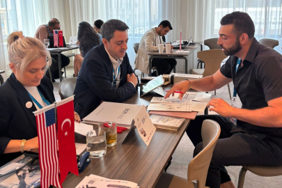 Türk mobilyası Şikago’da fırtına estirdi