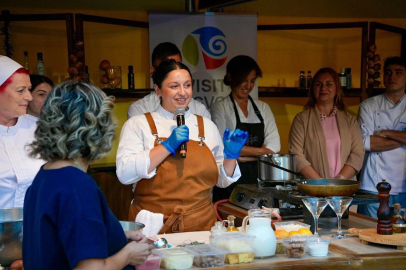 Türk-Yunan vatandaşları Midilli'de buluştu
