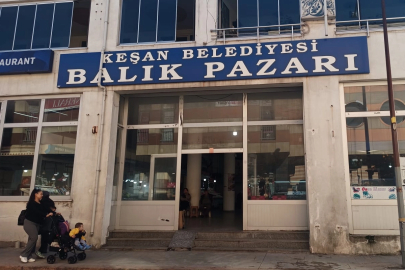 Edirne Keşan Balık Pazarı’nda kanalizasyon sorunu sürüyor!