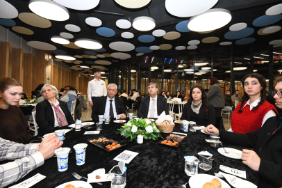 Bursa Osmangazi’de gençlerle birlikte geleceğe bakış