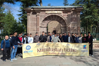 Bursa'da Başkan Yılmaz gençlere fethi anlattı