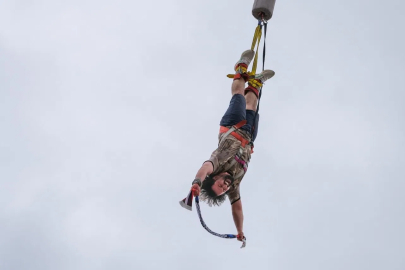 Kocaeli'de bungee jumping ile adrenalinli dakikalar