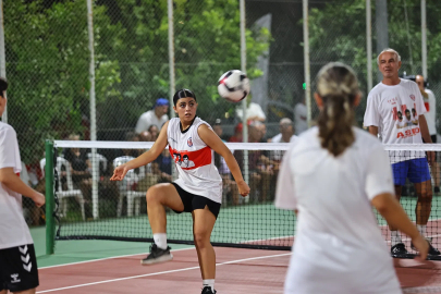 Antalyaspor’un efsaneleri ayak tenisinde buluştu